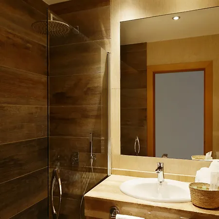 Marques, Blue 호텔