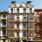 Marqués, Blue Hotel
