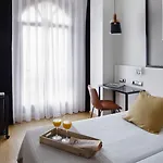 Marqués, Blue Hotel