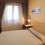 Hotel Marqués, Blue