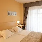 Marqués, Blue Hotel