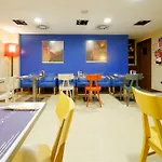 Hotel Marqués, Blue