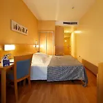 Marqués, Blue Hotel