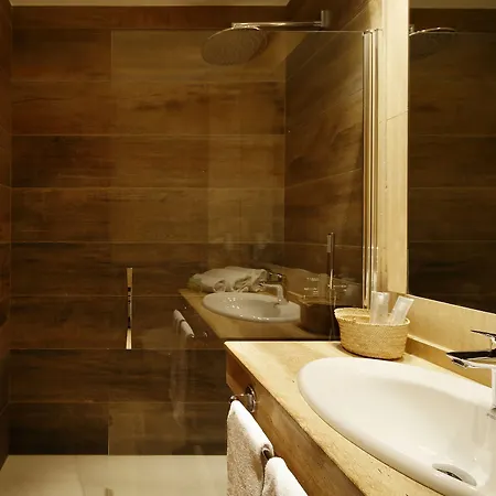 Marques, Blue فندق خيخون