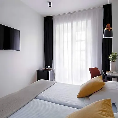 Hotel Marques, Blue